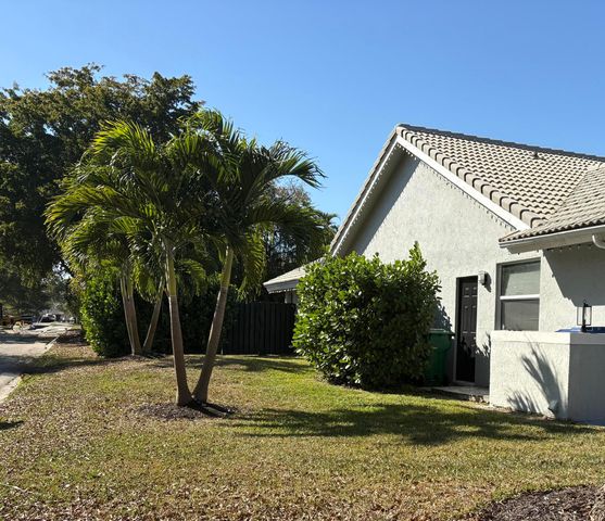 832 NW 108th Lane, Coral Springs, FL 33071