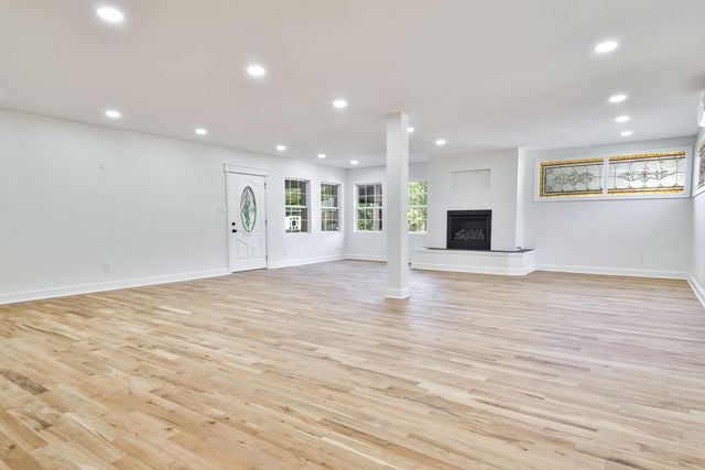 3721 W 133rd Avenue, Crown Point, IN 46307