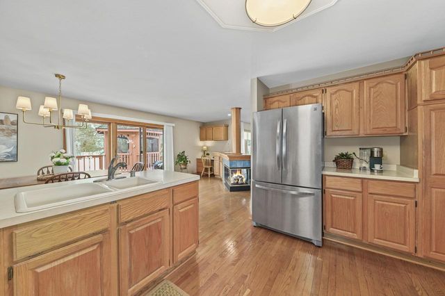 11625 W Sunset LANE, Greenfield, WI 53228