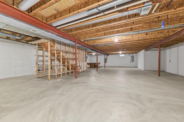 11625 W Sunset LANE, Greenfield, WI 53228