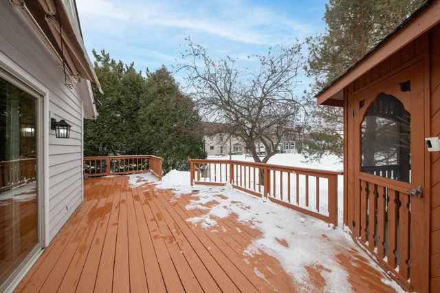 11625 W Sunset LANE, Greenfield, WI 53228
