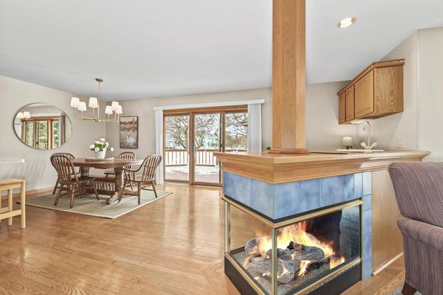 11625 W Sunset LANE, Greenfield, WI 53228