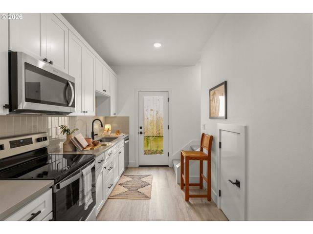 2725 Se 50TH Ave, Portland, OR 97206