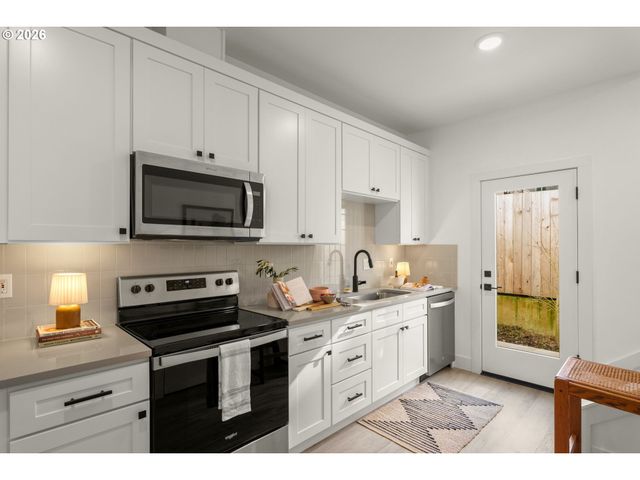 2725 Se 50TH Ave, Portland, OR 97206