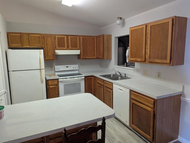 7903 Kenwood Road, Fort Pierce, FL 34951