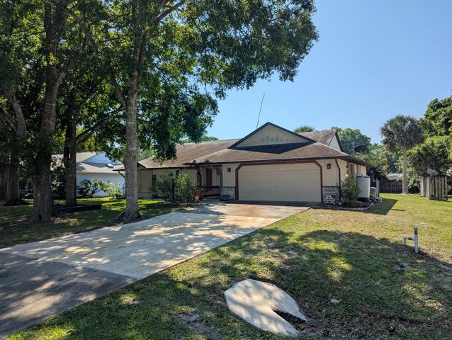 7903 Kenwood Road, Fort Pierce, FL 34951