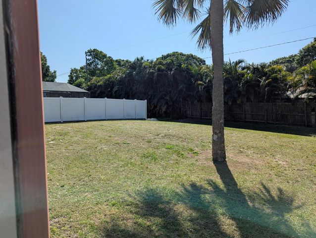 7903 Kenwood Road, Fort Pierce, FL 34951