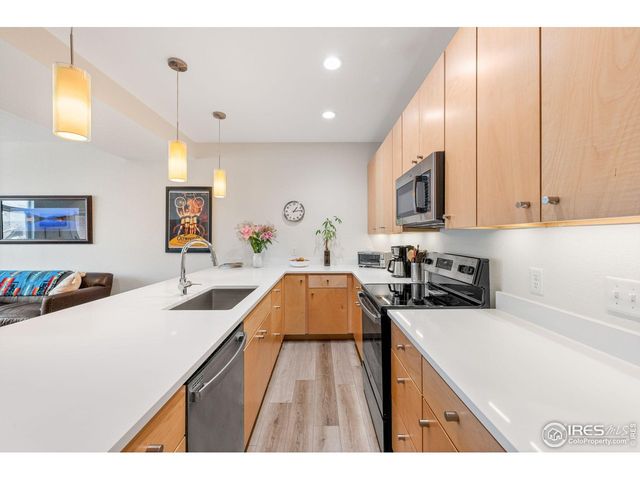 400 W Baseline Rd B, Lafayette, CO 80026