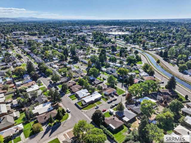 1260 10th Street, Idaho Falls, ID 83404