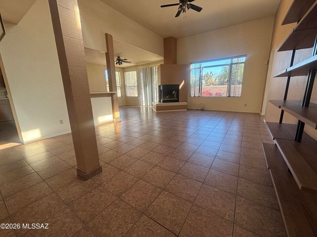 2570 N Dos Hombres Drive, Tucson, AZ 85715