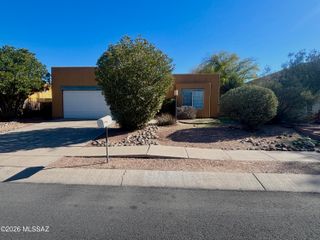 2570 N Dos Hombres Drive, Tucson, AZ 85715