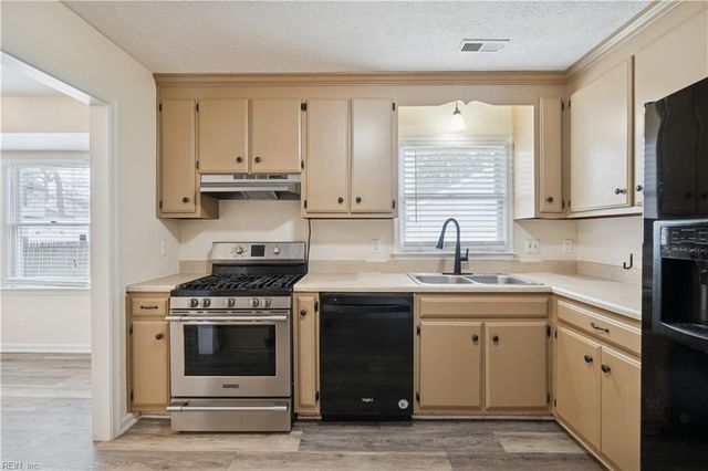 3 Kansas CT, Hampton, VA 23669