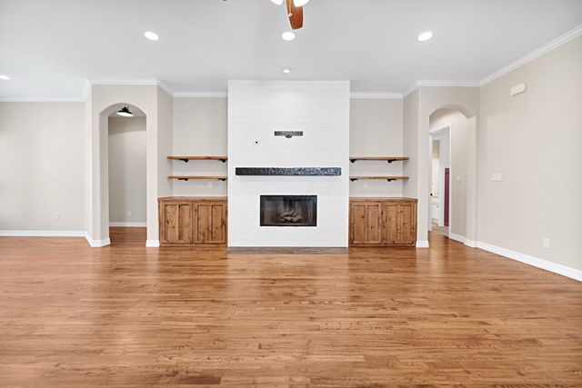305 Main Street, Roanoke, TX 76262