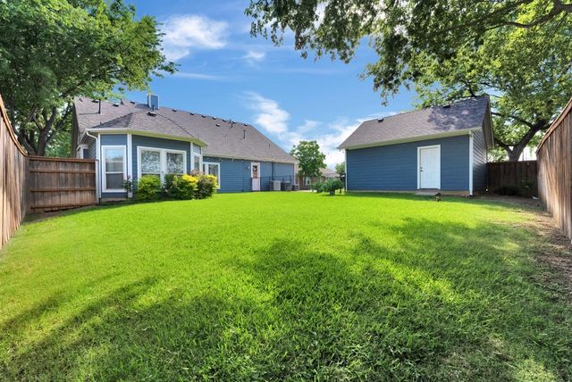 305 Main Street, Roanoke, TX 76262