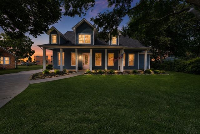 305 Main Street, Roanoke, TX 76262