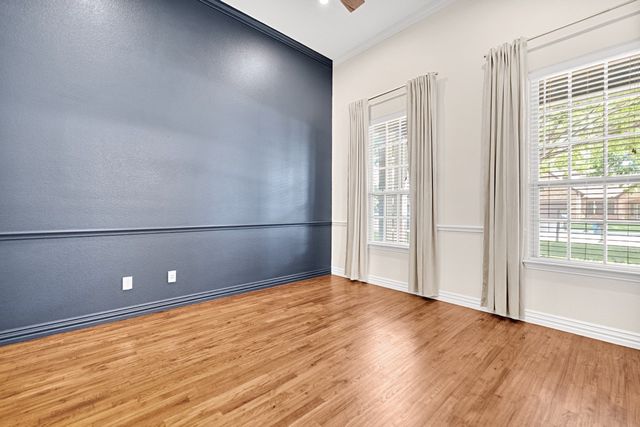 305 Main Street, Roanoke, TX 76262