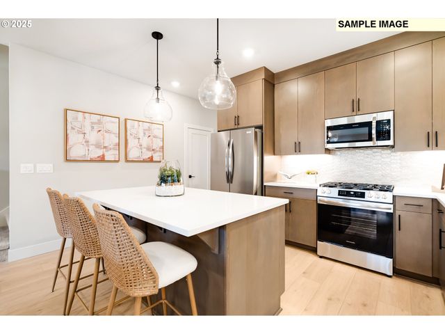 12170 Sw TRASK St, Beaverton, OR 97007