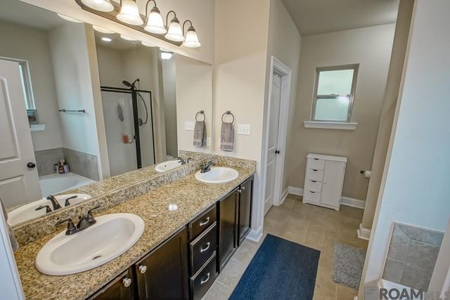 28413 Grand Turk Dr, Denham Springs, LA 70726