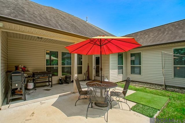28413 Grand Turk Dr, Denham Springs, LA 70726