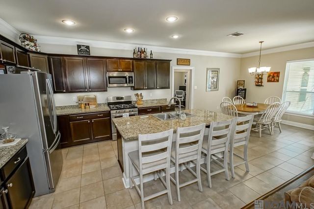 28413 Grand Turk Dr, Denham Springs, LA 70726