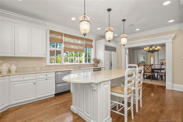 1343 Smith Ridge Road, New Canaan, CT 06840