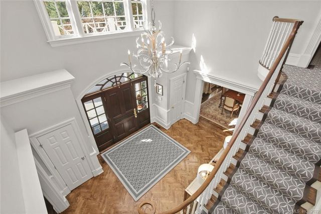 1343 Smith Ridge Road, New Canaan, CT 06840