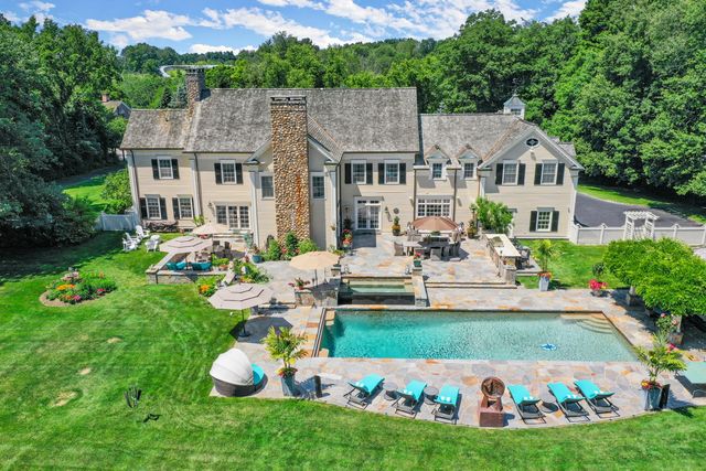 1343 Smith Ridge Road, New Canaan, CT 06840