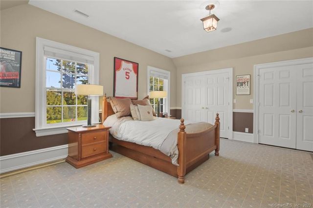 1343 Smith Ridge Road, New Canaan, CT 06840