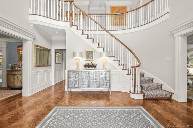 1343 Smith Ridge Road, New Canaan, CT 06840