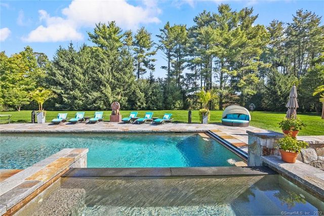 1343 Smith Ridge Road, New Canaan, CT 06840