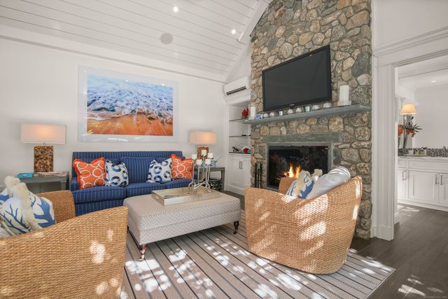 1343 Smith Ridge Road, New Canaan, CT 06840