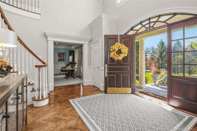 1343 Smith Ridge Road, New Canaan, CT 06840