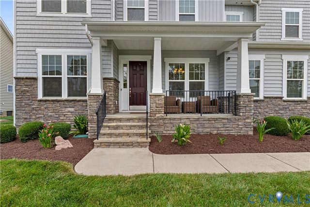 2018 James Overlook Dr, Chester, VA 23836
