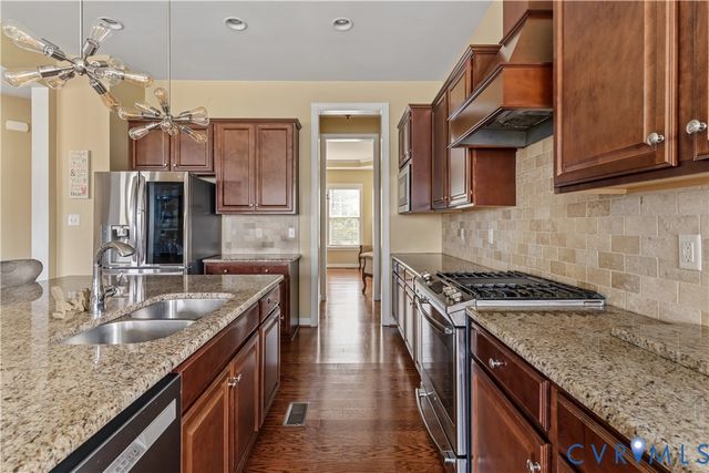 2018 James Overlook Dr, Chester, VA 23836