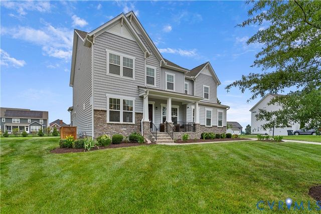 2018 James Overlook Dr, Chester, VA 23836