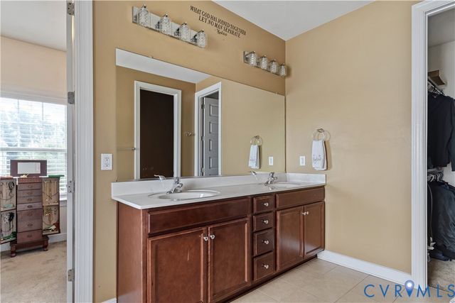 2018 James Overlook Dr, Chester, VA 23836