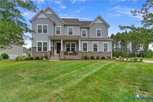 2018 James Overlook Dr, Chester, VA 23836