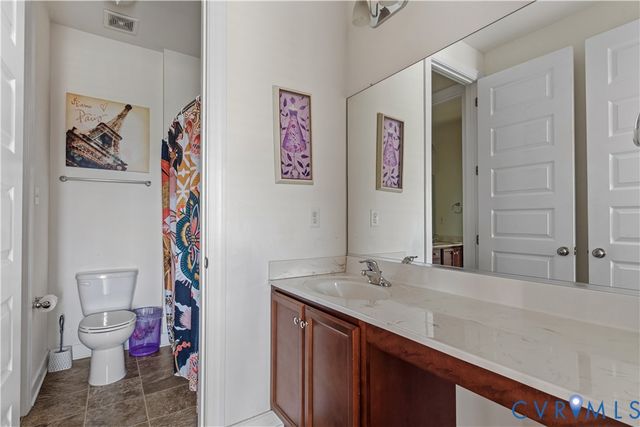 2018 James Overlook Dr, Chester, VA 23836