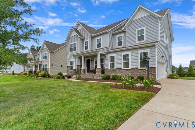 2018 James Overlook Dr, Chester, VA 23836