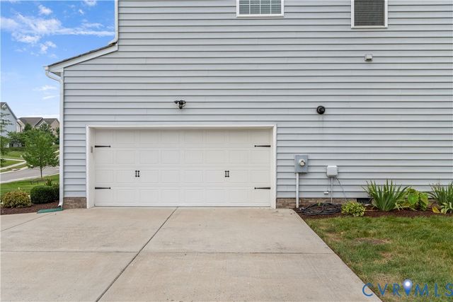 2018 James Overlook Dr, Chester, VA 23836