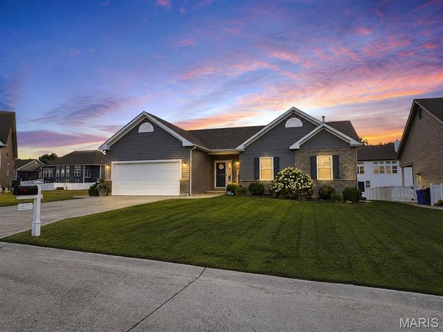 625 Lubbuck Court, Moscow Mills, MO 63362