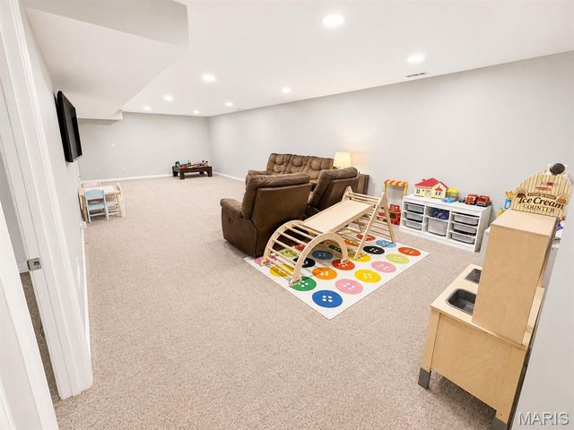 625 Lubbuck Court, Moscow Mills, MO 63362