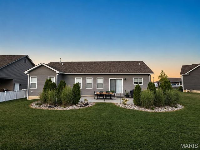 625 Lubbuck Court, Moscow Mills, MO 63362