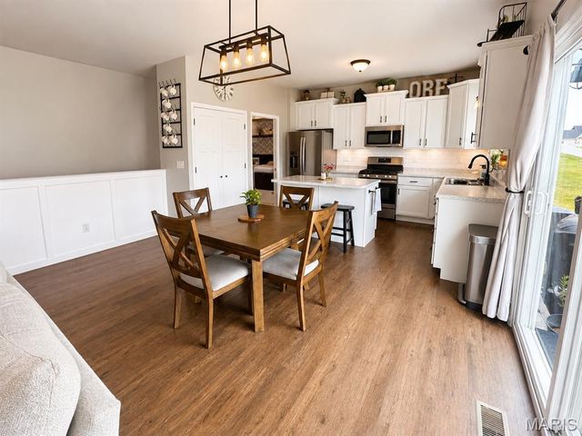 625 Lubbuck Court, Moscow Mills, MO 63362