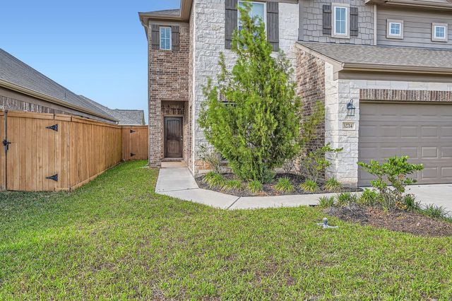32714 Oak Heights Lane, Brookshire, TX 77423