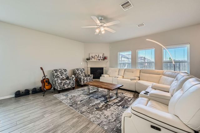 32714 Oak Heights Lane, Brookshire, TX 77423