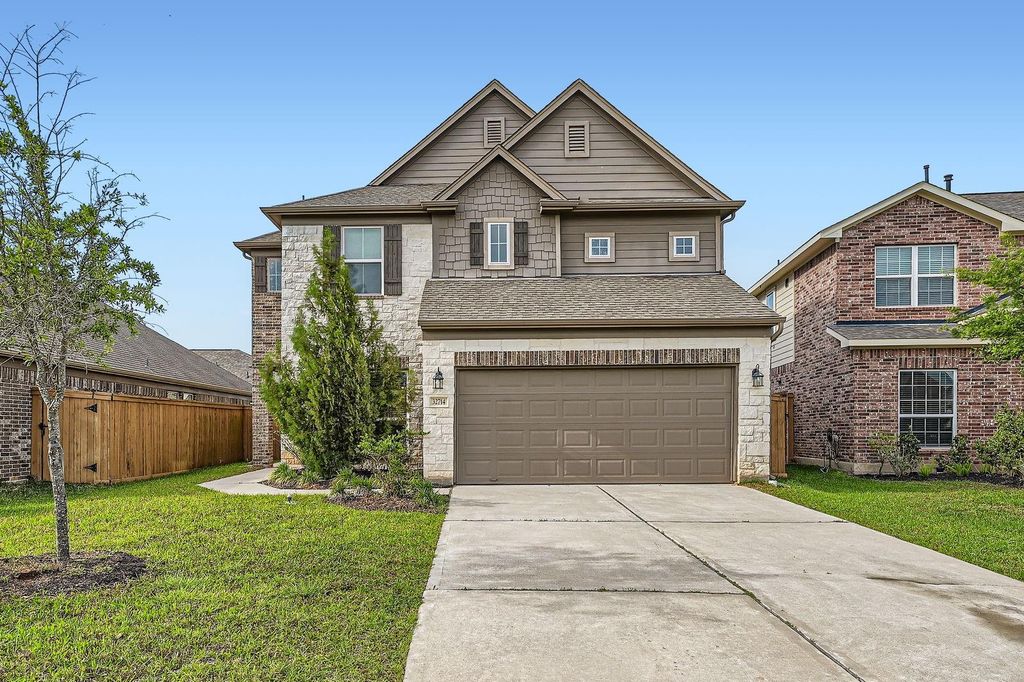 32714 Oak Heights Lane, Brookshire, TX 77423