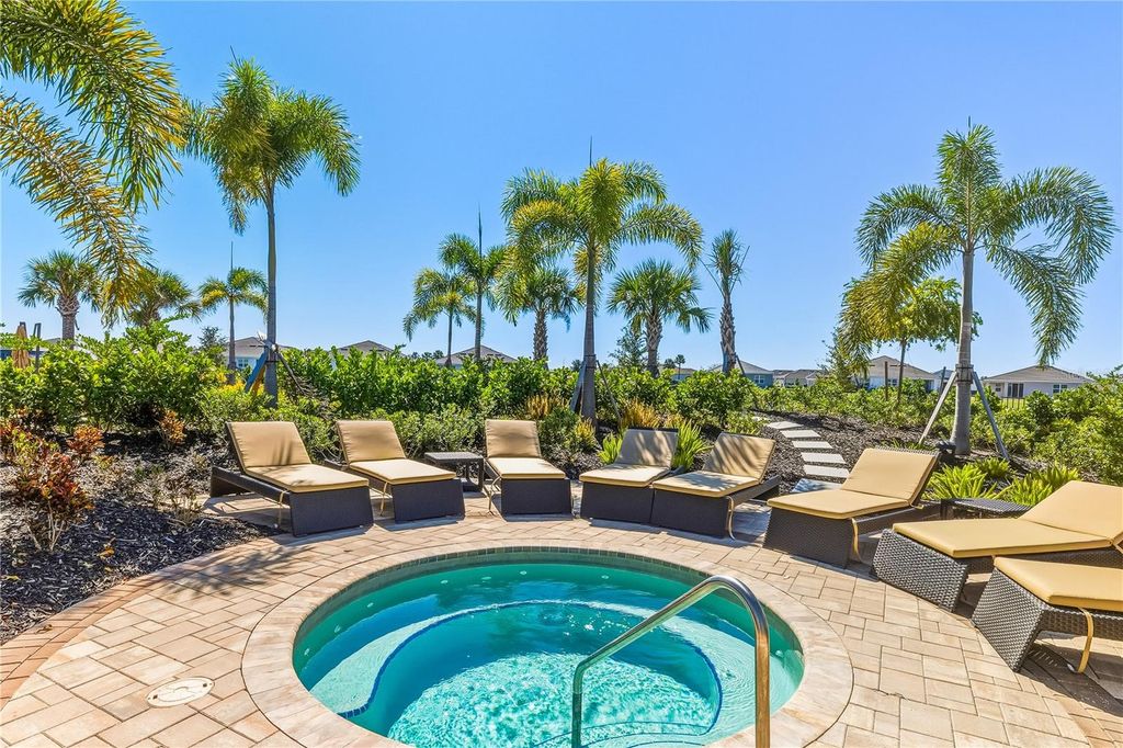 Image 33 of property listing at 18108 TAVERNSIDE TRAIL, Lakewood Ranch, FL 34211