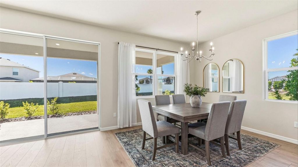 Image 5 of property listing at 18108 TAVERNSIDE TRAIL, Lakewood Ranch, FL 34211