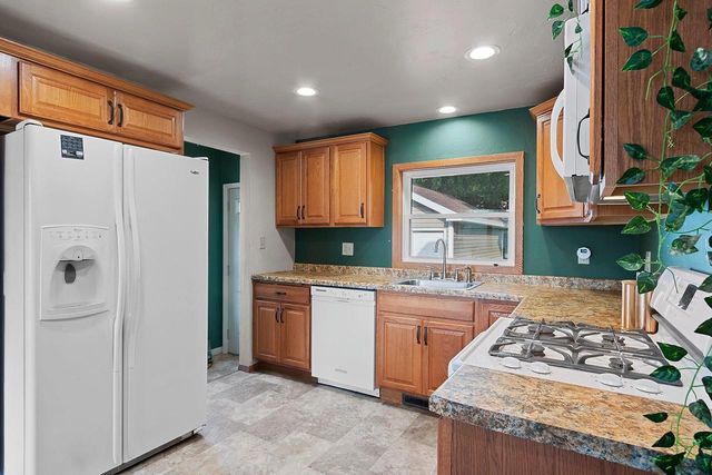 2532 LIBAL STREET, Green Bay, WI 54301